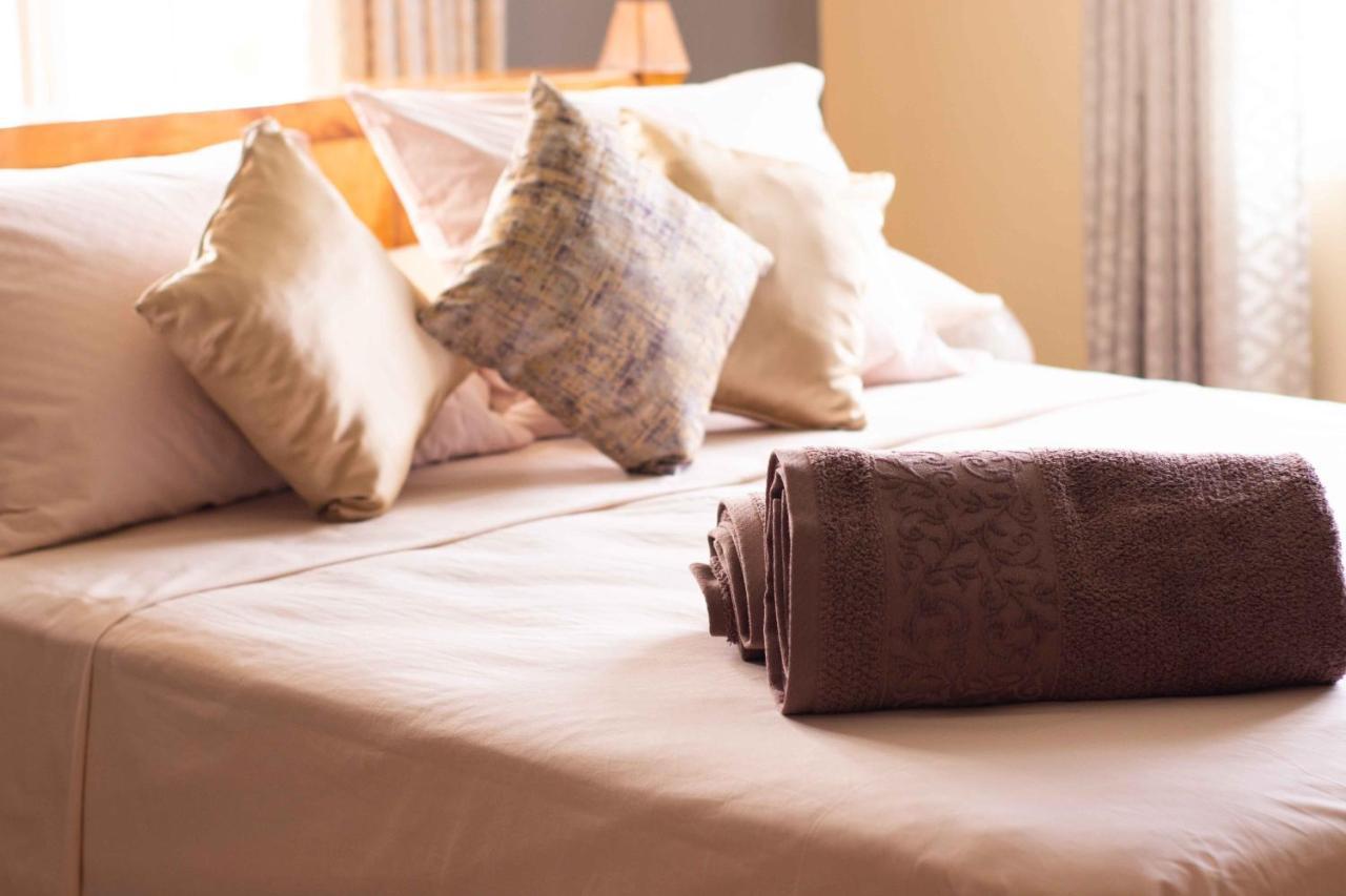 Azamat Self-Catering Apartment Pointe La Rue Экстерьер фото